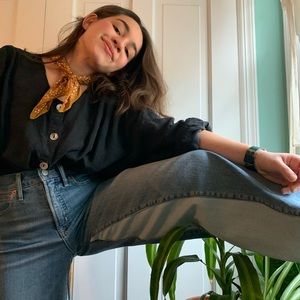 Meet your Posher, Elise